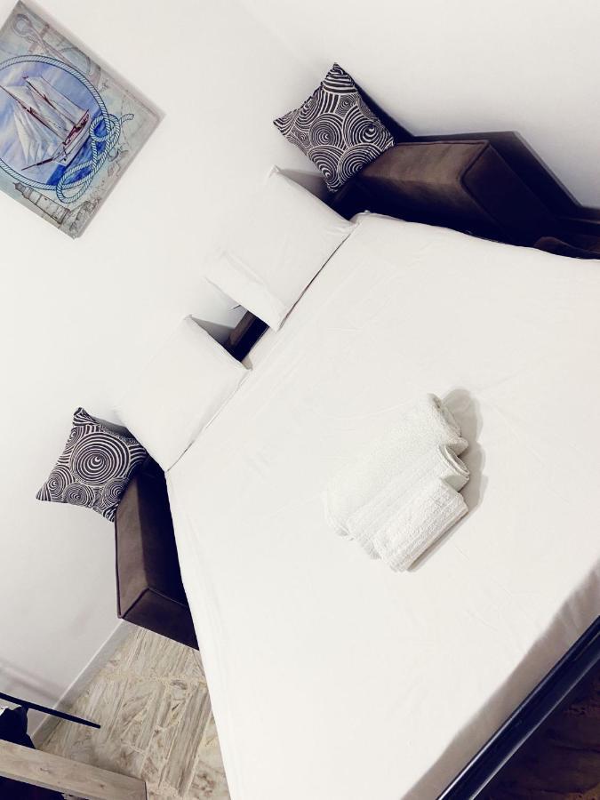 Dimora Di Giada Apartment Brindisi Ngoại thất bức ảnh